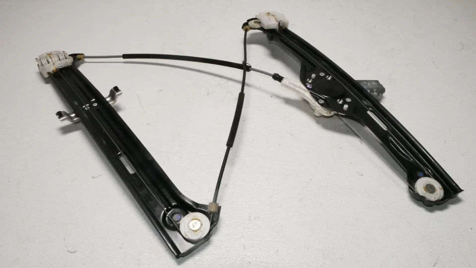 Regulador de ventana lateral de paso delantero derecho actuador de motor de pista OEM BMW E70 Foto 3 de 4