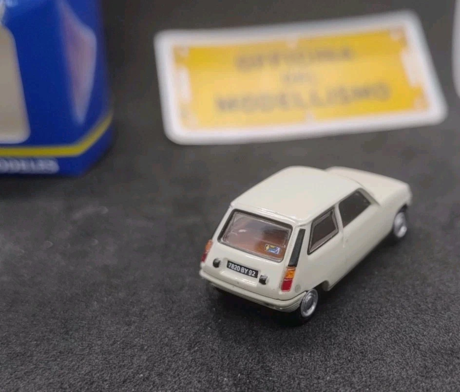 Ree Models CB-141 automobile Renault R5 TL colore beige HO 1:87 - Immagine 4 di 4