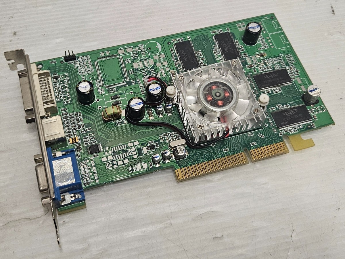 ATI Radeon 9600 Pro, 256MB DDR, 128 BIT, AGP 8x, Sapphire 11018-13
