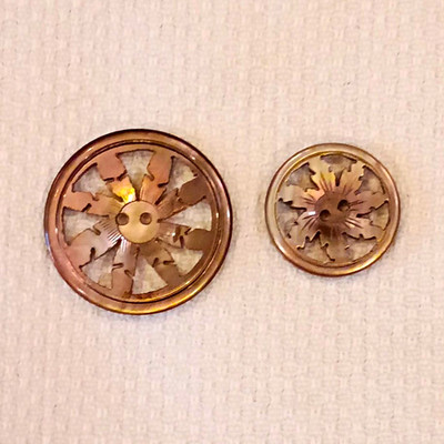 Antique Shell Buttons With Cut Out Design Excellent Pre Owned Condition