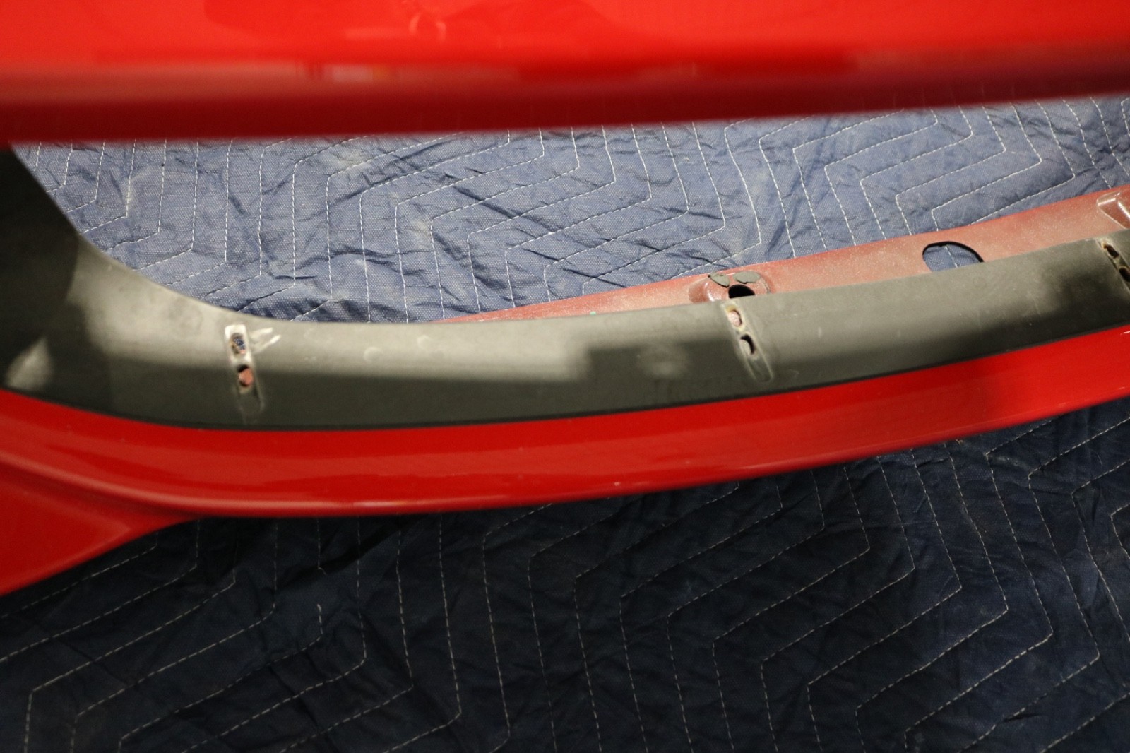 84860300 OEM FERRARI F12 BERLINETTA FRONT BUMPER GRILLE 