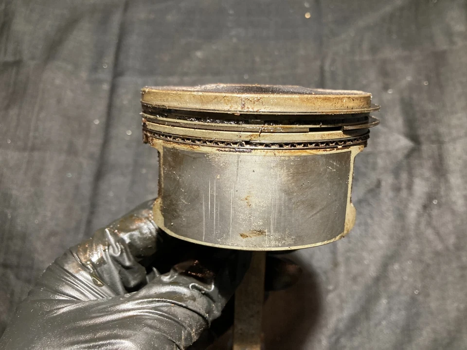 06-10 Cadillac DTS 03-05 Deville 4,8 L LD8 pistón y varilla de conexión Foto 4 de 4