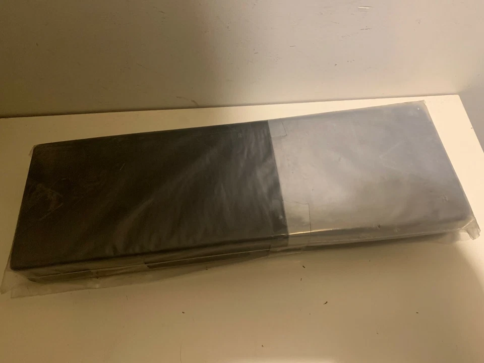 Aston Martin V12 Vantage Manual del Propietario Nuevo Auténtico Nuevo de Lote Antiguo AD-19A321-KB PT Foto 4 de 4