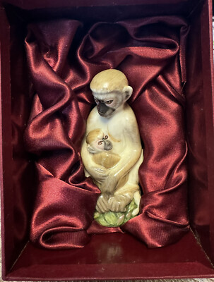 Dept 56 Candle Crown Collection VERVET MONKEY Loving Touch 50042 NEW