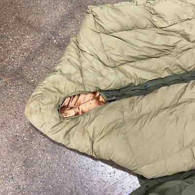 Vintage US Military M-1945 Mountain Regular Sleeping Bag Vintage US Military M-1945 Mountain Regular Sleeping Bag