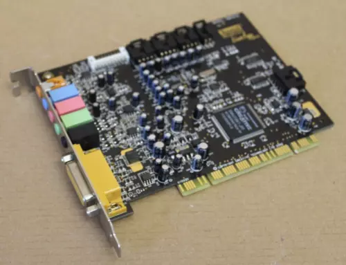 Creative Labs Soundblaster live! 5.1 DIGITAL - PCI SB0220  Sound Adapter 2002