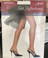 Hanes Silk Reflections SILKY SHEER Size AB - White Control Top Pantyhose