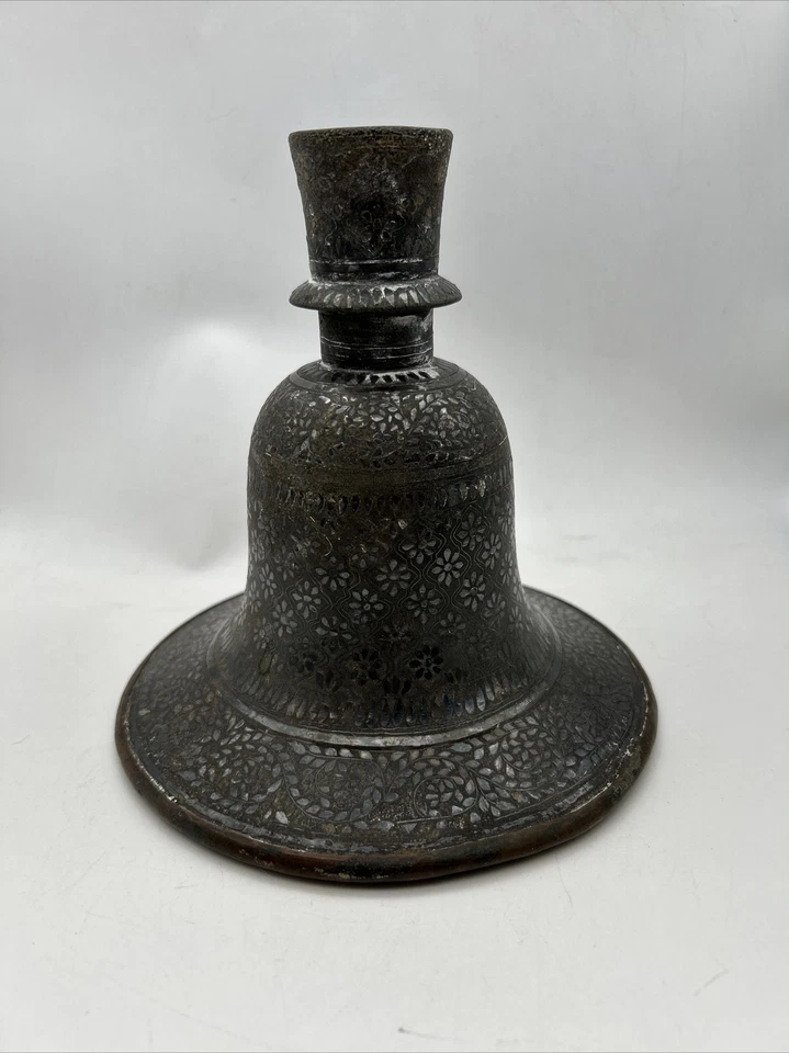 Antigua olla base cachimba de hierro Bidri con incrustación de plata india Foto 4 de 4