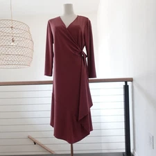 H Halston Wrap Dress Womens L Supersoft Plunge V-neck Tie Waist Burgundy Midi