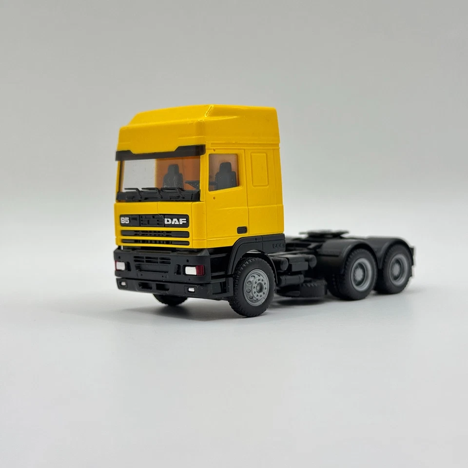 DAF 95 XF 6x2 Truck Tractor Yellow | Herpa 1:87 (H0) | Original Box - Image 3 of 4