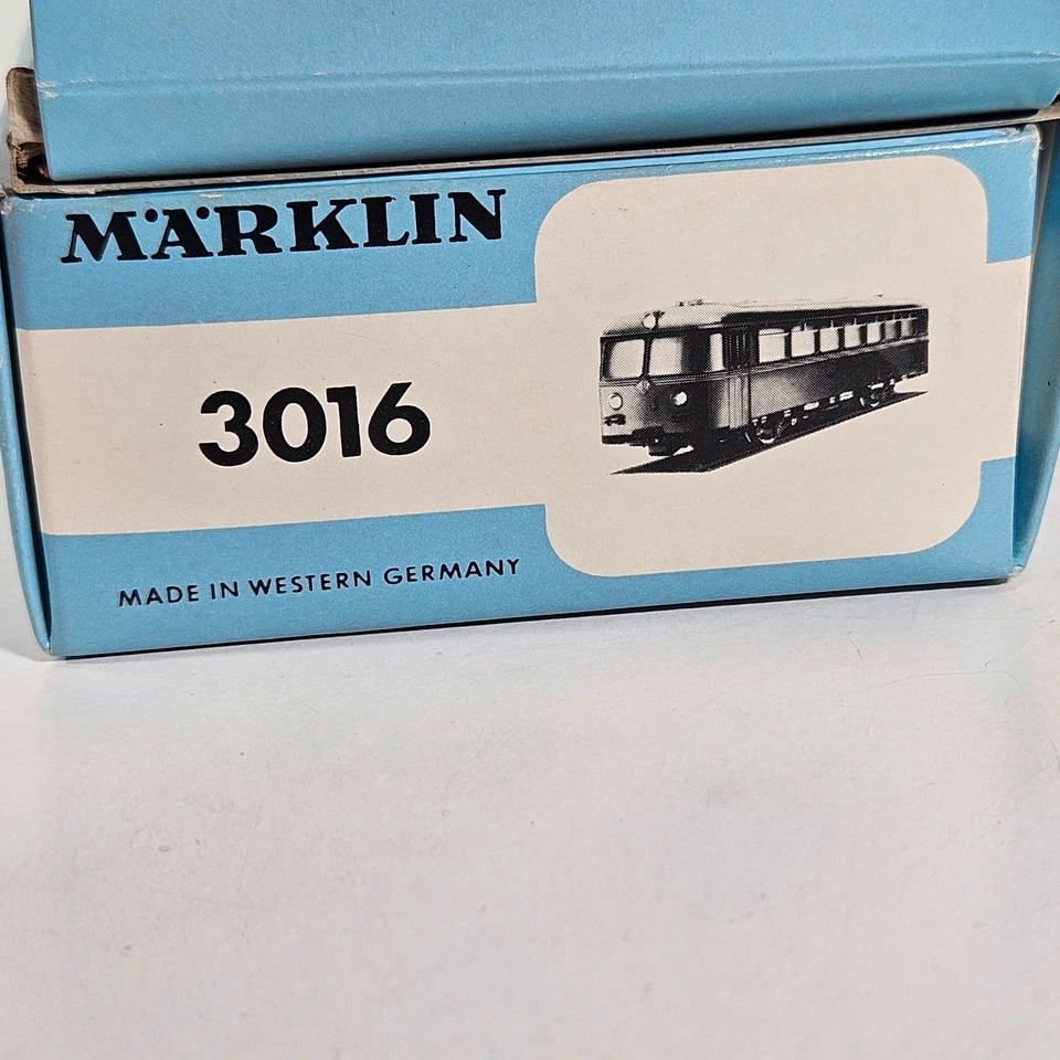 Marklin Model 3016 AC 3 Rail Railbus German DB Red HO Gauge Tested Runner Boxed. - Image 3 of 4