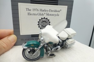 Franklin Mint 1976 Harley-Davidson Electra Glide 1:24 Diecast Motorcycle F4