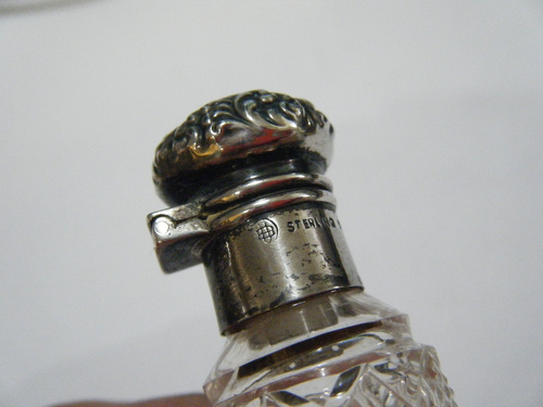 Victorian Cut Crystal Vail Perfume Bottle Unger Brothers Sterling Hinged Cap - Picture 4 of 8