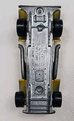 Hot Wheels Redline Sweet 16 1973 Yellow Enamel Issued In 2 Pack