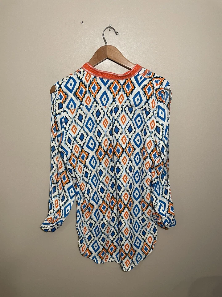 Roar 电灯可爱束腰上衣阿兹特克部落刺绣镂空袖子 — 第 3/4 张图片