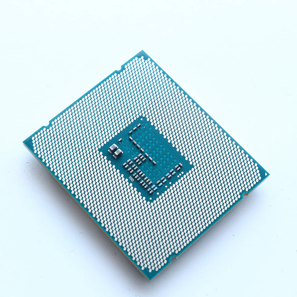 Intel Core i7-5820K Processor 6-core 3.30GHz up to 3.6GHz SR20S Socket 2011-3 - Image 2 of 2