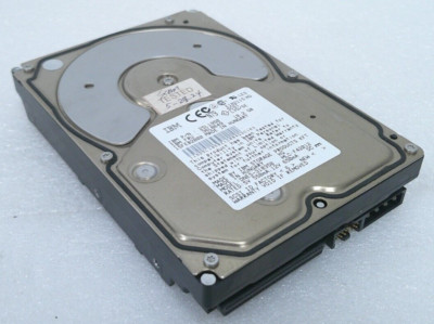 Hard Disk Interno Quantum Atlas V 10K 36GB Ultra160 SCSI 68-pin (Usato)