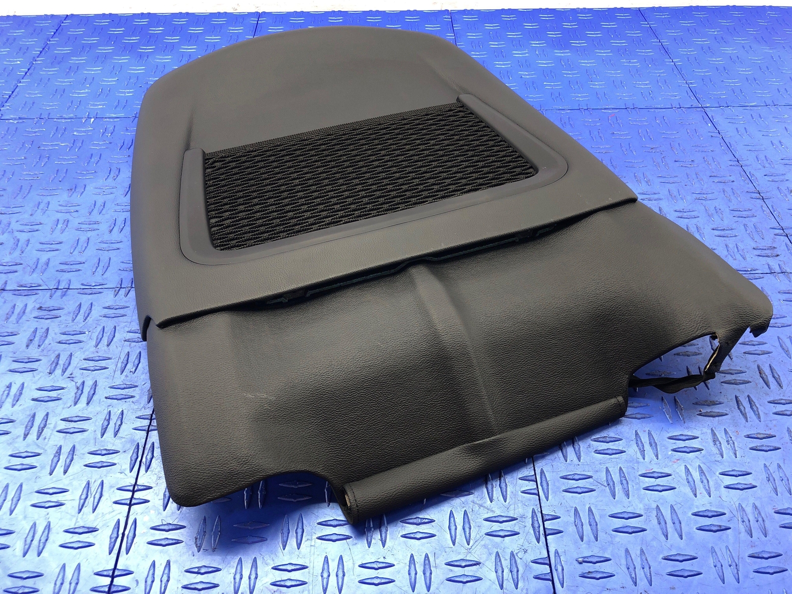 2014-2017 MASERATI GHIBLI FRONT RIGHT SEAT BACK TRIM PANEL BLACK L0390276AA OEM