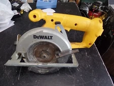 DW935 DeWalt 14.4V Cordless 5-3/8" Trim Saw BARE TOOL ONLY
