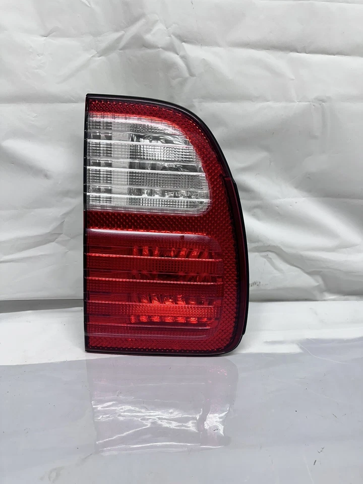 1998-2002 LEXUS LX470 J100 INNER TAILLIGHT TAIL LIGHT LAMP DRIVER LH OEM NICE ✅ - Image 2 of 4