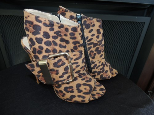 NWOT Womens Size 8.5 * JUST FAB * Leopard Print Open Toe/Heel Ankle Bootie Shoes