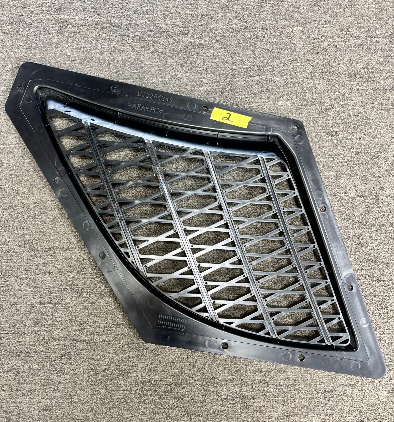 (LOCAL PICKUP)16-22 Lotus Evora Models: Frt LH Left Driver Side Clam Exit Grille