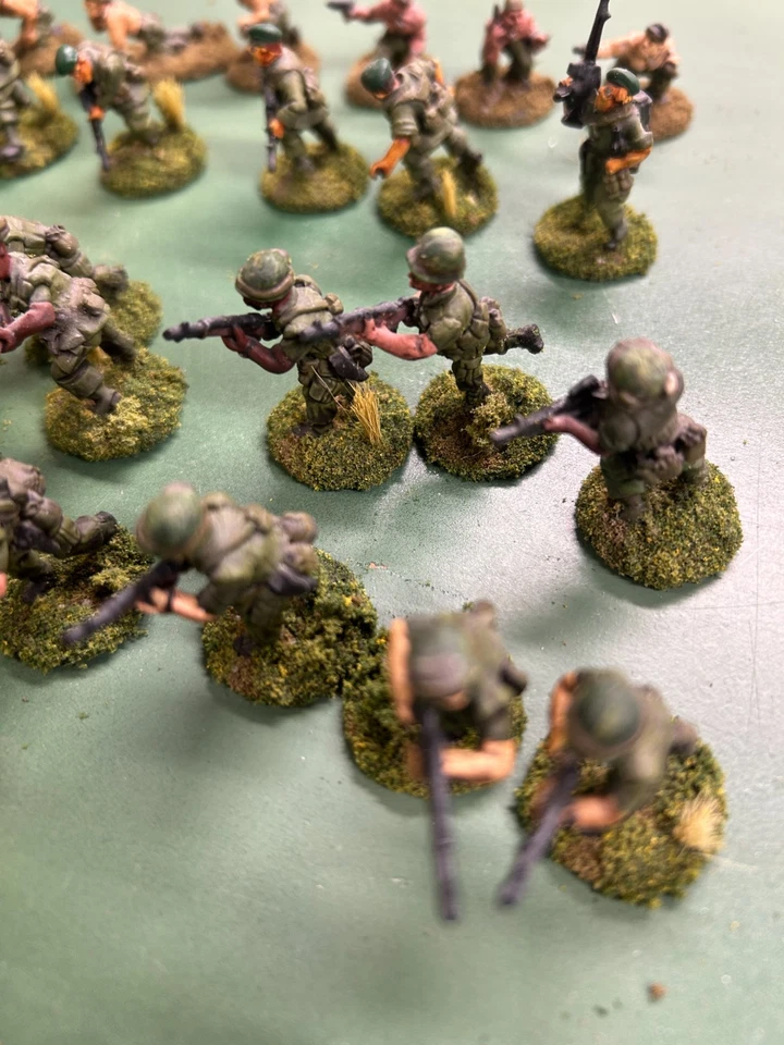 Guerra de Vietnam 25mm metal - muchas figuras únicas - pintadas y listas para mesa. Foto 4 de 4