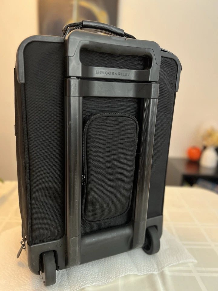 Maleta de mano Briggs & Riley negra, 2 ruedas, artículos de viaje Foto 4 de 4