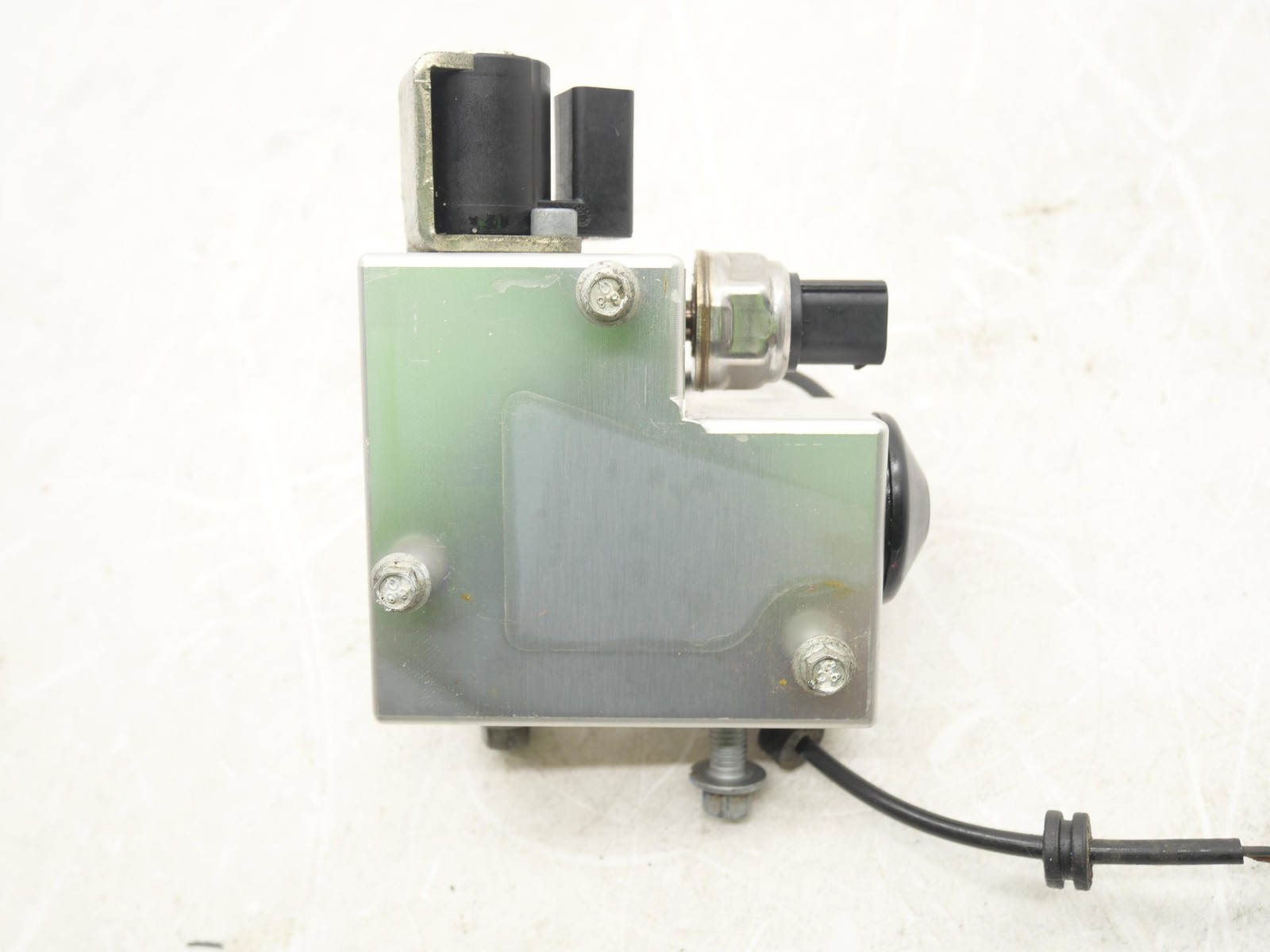 Used Hydraulic Suspension Pump Module Valve Block 2016-2021 McLaren 570S OEM