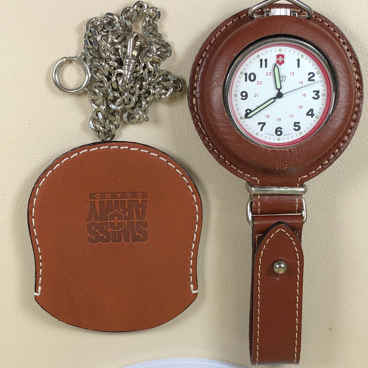 Vtg Victorinox Swiss Army Marlboro Unlimited II Quartz Leather Fob