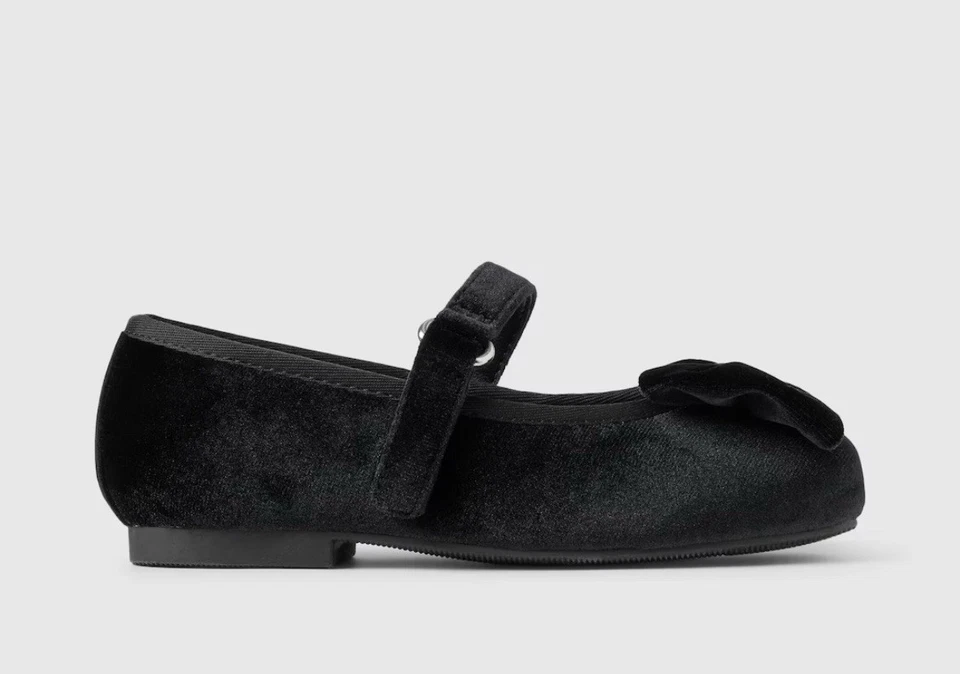 Sapato sem salto GAP bebê criança meninas arco veludo preto verdadeiro Mary Jane tamanho 6 - Imagem 3 de 4