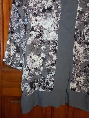 Joules Leah Grey Multicolour Shading Floral 3/4 Sleeve Blouse Top | Size UK 10 - Picture 12 of 17