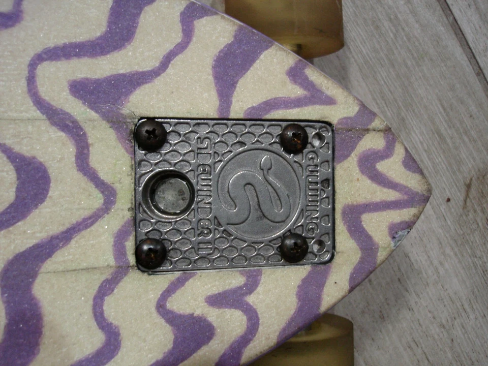 GULLWING SIDEWINDER II 33x9 Usado en Excelente Condición Foto 2 de 4