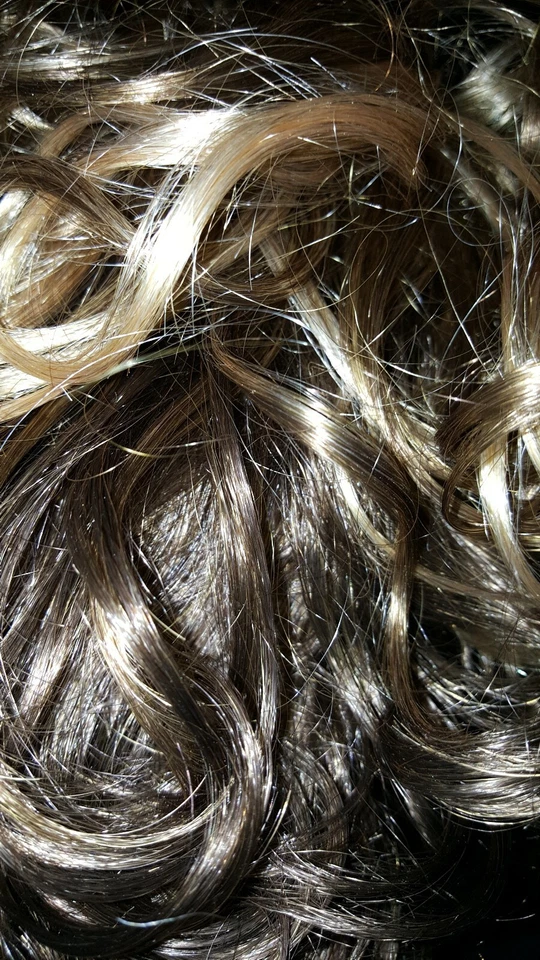 Motown Tress Curly Wig Rosie R27/24/4 Blonde Highlights - Image 2 of 4