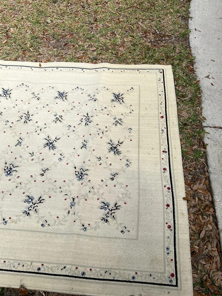 De colección. Alfombra Couristan 100 % lana enganchada a mano beige floral 7 pies 9,75”x 5 pies 5,25” Foto 3 de 4