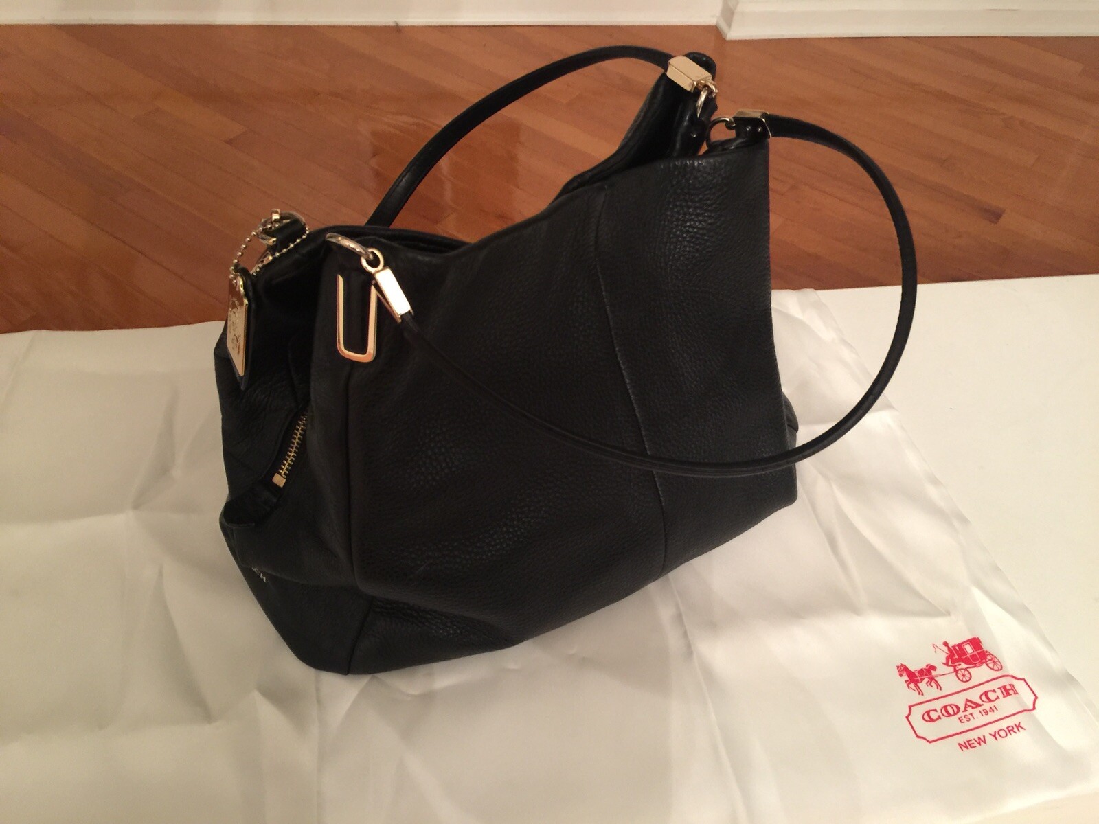 coach madison phoebe shoulder bag black pebble Gem