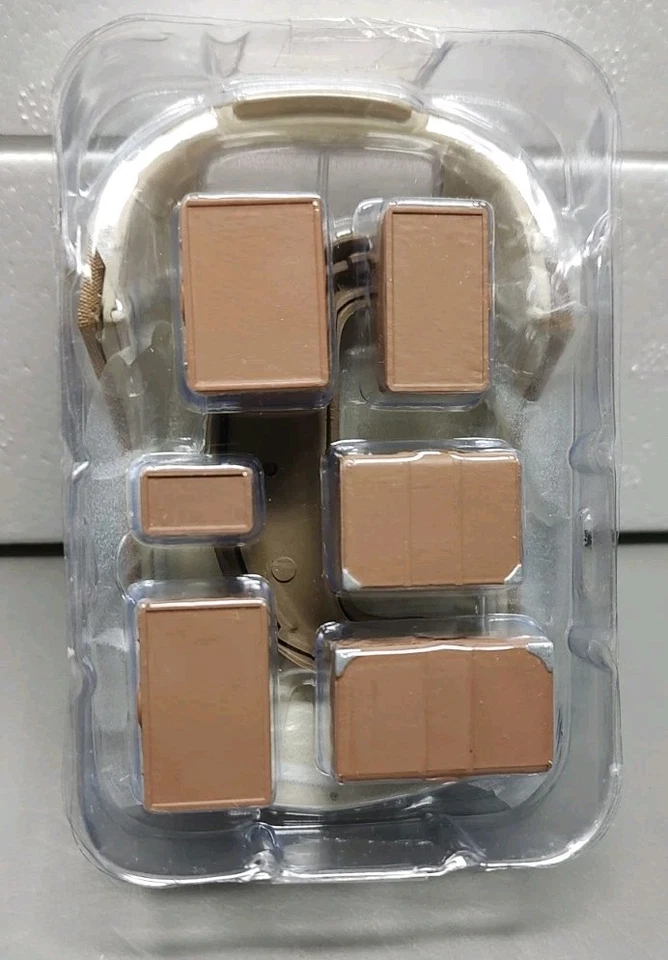 Vintage Danbury Mint 1950 Studebaker Champion Steel Mist 1:24 Diecast Model NOS - Image 4 of 4