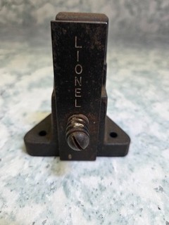 Vintage Lionel Dealer service station E Unit bench vise