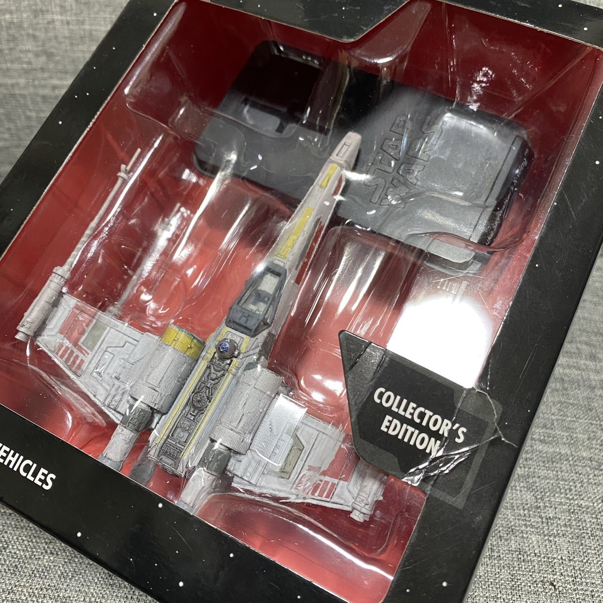DeAGOSTINI Star Wars Starship Vehicle Collection #11 Luke
