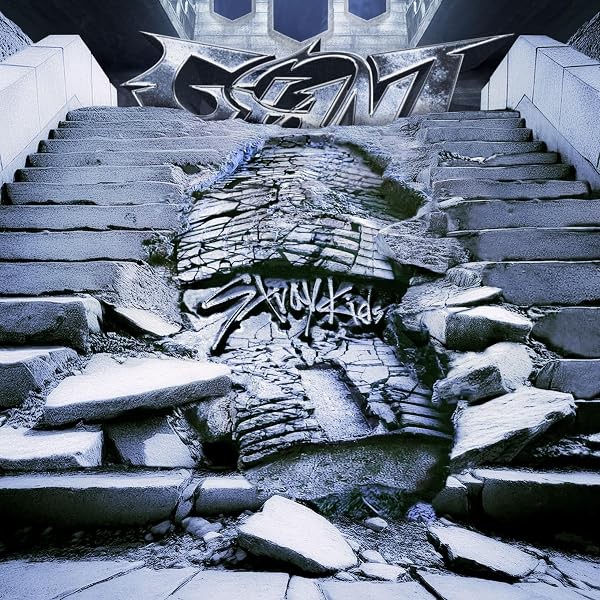 New Stray Kids GIANT Regular Edition CD Photo Card Japan ESCL-6028 454736671 FS