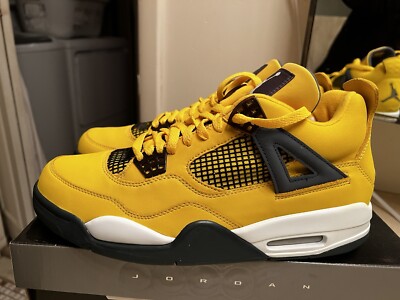 Size 10.5- Jordan 4 Retro LS Lightning 2006 W/ OG SHIRT & Nike