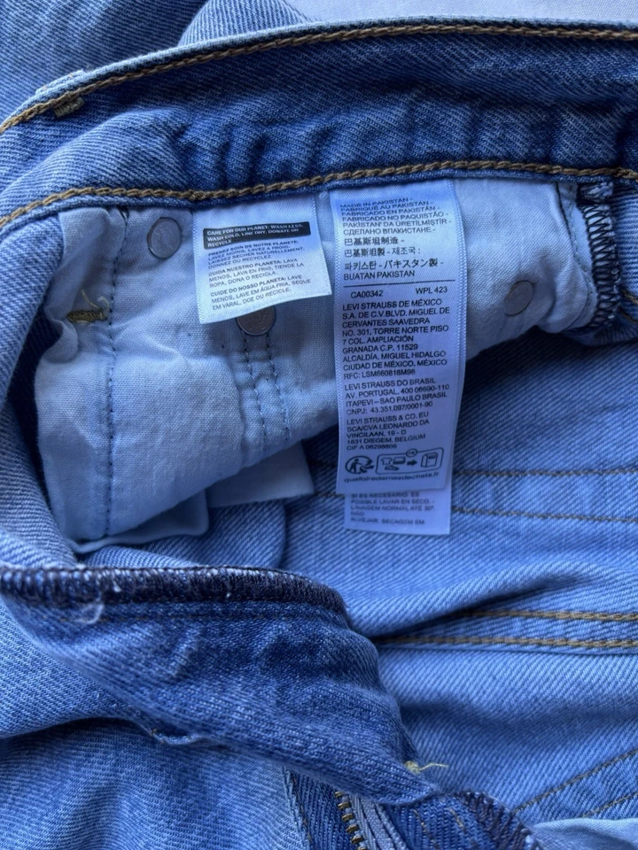 Levi’s Women’s Premium Ribcage Wide Leg Jeans Medium Wash High Rise 28x32 Pants - Image 3 of 4