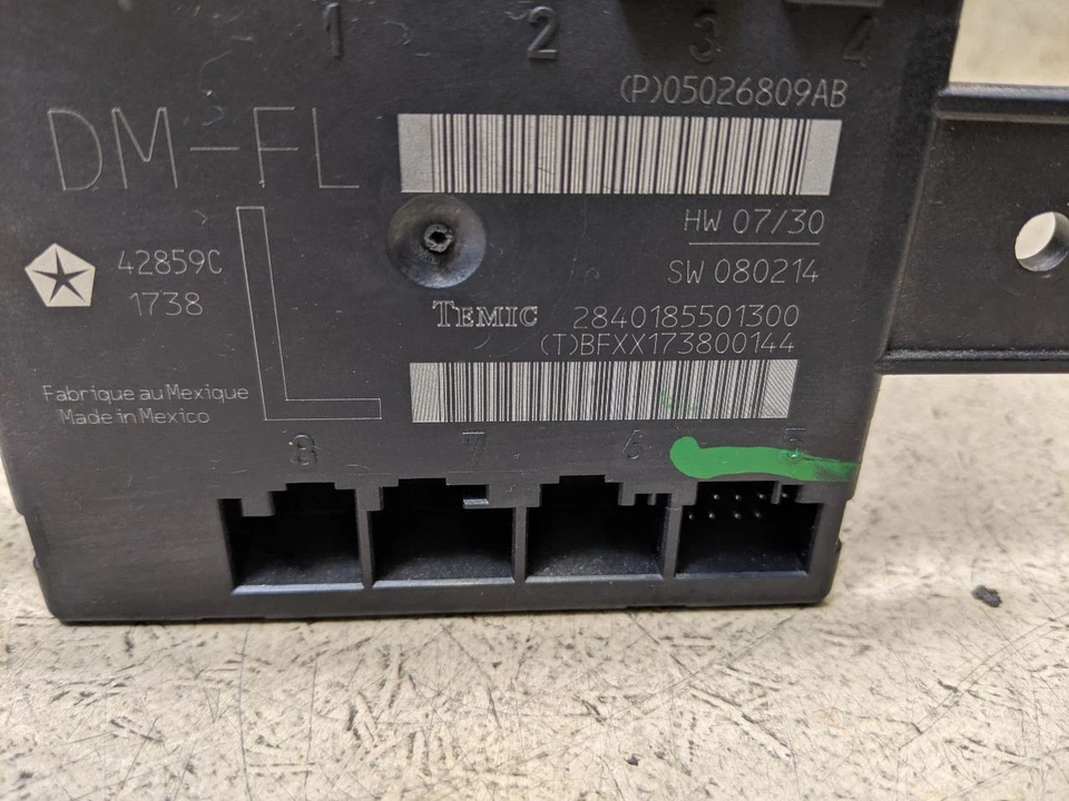 Módulo de puerta delantera izquierda del conductor 05026809AB compatible con Dodge Nitro 2011 pc9-203240 Foto 3 de 4