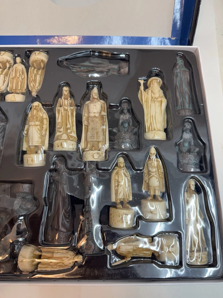LOTR Lord Of The Rings The Return Of The King - Chess Set 2003 - Image 3 of 4