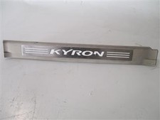 Porte avant et accessoires Ssangyong KYRON