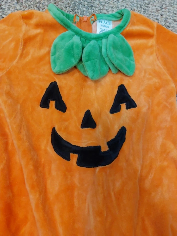 Pumpkin Costumes for twins size 3-6 months - Image 4 of 4