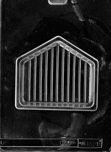 NEW 2Pc Pour Box Mold Set Real Estat HOUSE Chocolate Candy Fondant Plaster Clay - Picture 2 of 2