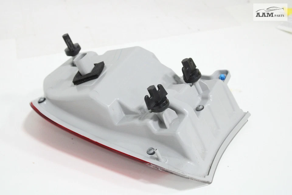 CHRYSLER 300 2015-2021 LUZ TRASERA DERECHA FRENO 116826001N Foto 3 de 4