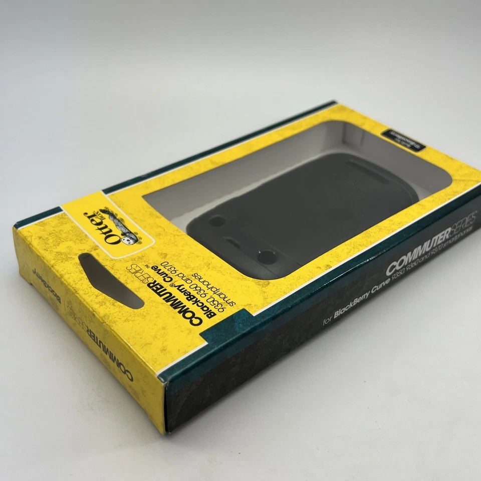OtterBox BlackBerry Commuter Dual-Layer Rugged Case for Curve 9350/9360/9370 - Image 2 of 4