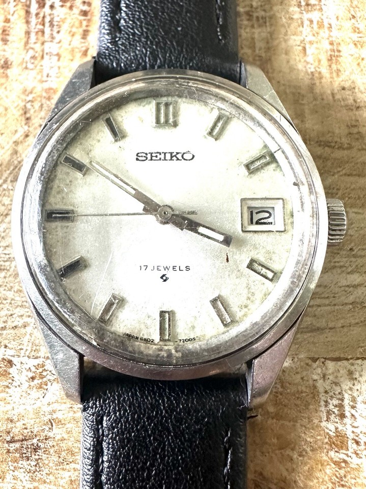 Vintage Seiko 66027040 Hand Wind 17 Jewels Date Japan Men’s Watch